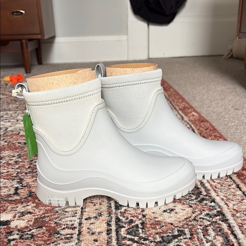 Women’s Light Gray Waterproof Ankle Rain Boots
